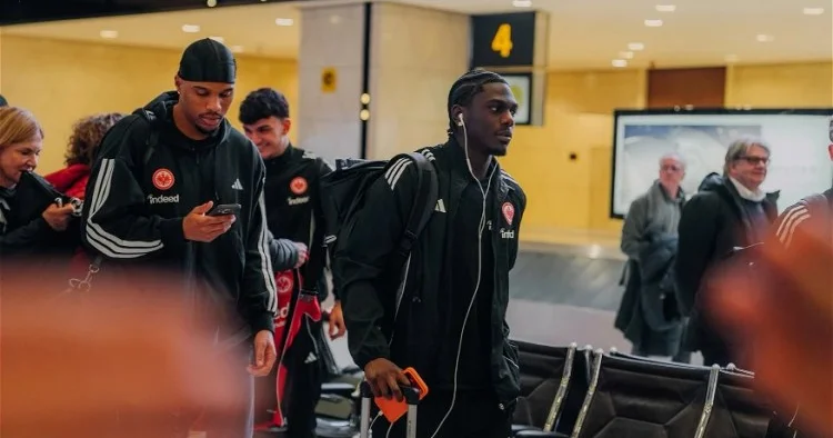 “Ayntraxt” Bakıya 23 futbolçu ilə gəldi