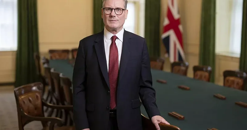 Стармер отверг угрозы пошлин США: Британия не изменит позицию по Гренландии