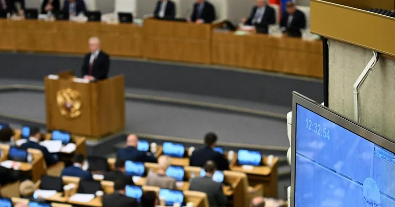 Rusiya Dövlət Dumasında deputatların şəklini çəkmək qadağan edilib