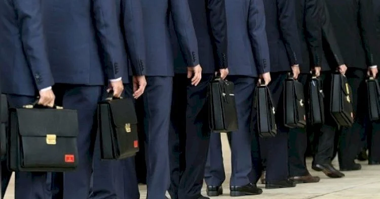 İcra başçısı müavinlərini işdən çıxardı KONKRET