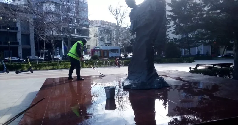 Баку очищается от последствий снегопада ФОТО