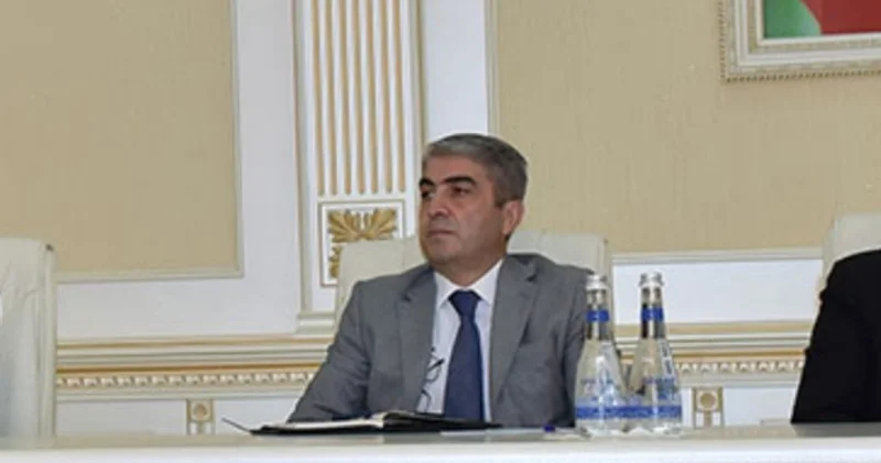 İcra başçısı müavinlərini, köməkçisini və daha bir neçə məmuru işdən çıxardı