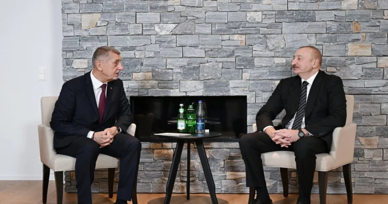 Ильхам Алиев провел встречу с новоназначенным премьером Чехии ФОТО