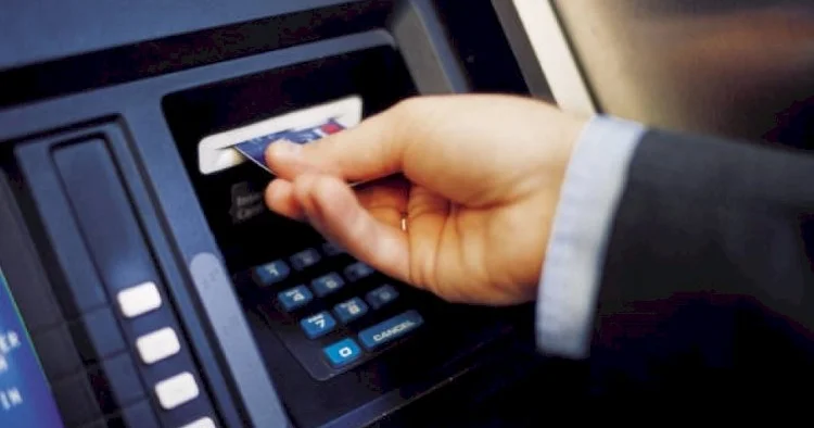 Maaş alanlara şad xəbər İldə azı bir dəfə artım olacaq