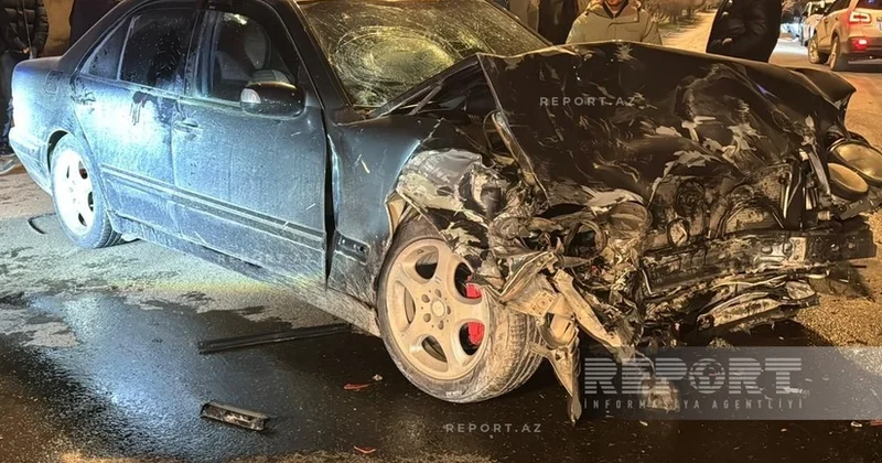 Sumqayıtda minik avtomobilləri toqquşub
