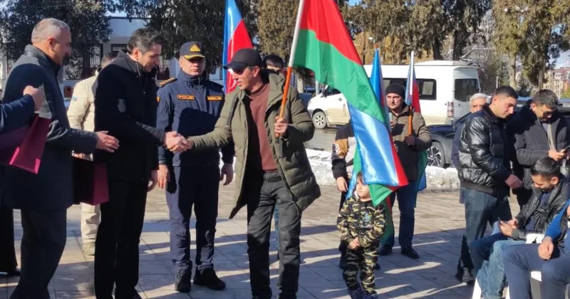 Xankəndiyə köçən keçmiş məcburi köçkünlərə evlərinin açarları təqdim olunub