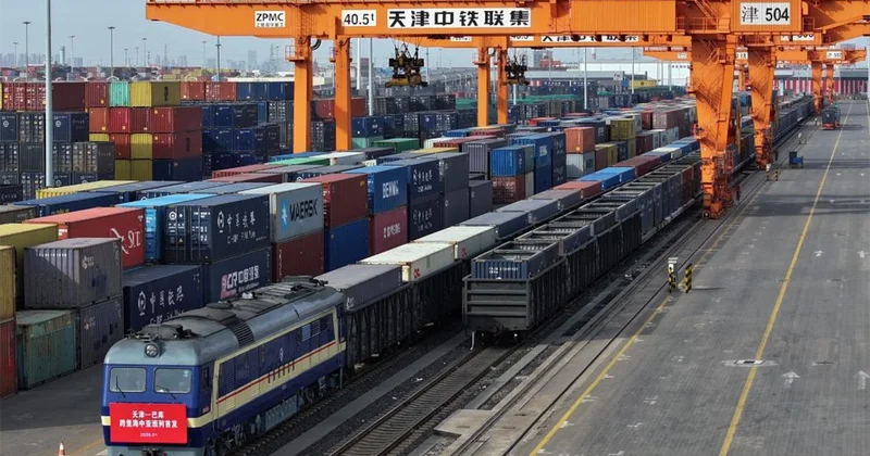 Yüklər dəniz yolu ilə Bakıya 20 günə çatdırılacaq İlk dəfə