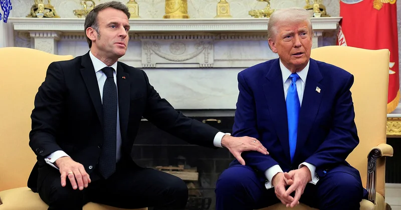 Makronun eynəyinə lağ etdi “Ona nə olub?”