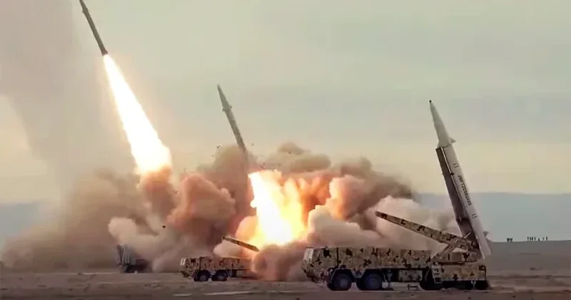 İran iki ölkəni amansız müharibə ilə təhdid etdi