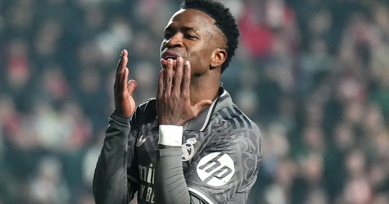 Vinisius: “Daha bir neçə il “Real”da oynamaq istəyirəm”