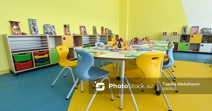 В Азербайджане учительница музыки в детсаду лишилась работы из за поведения в соцсетях