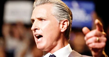 “Ümid edirəm ki, Tramp bu axmaqlığı daha da pisləşdirməz”.