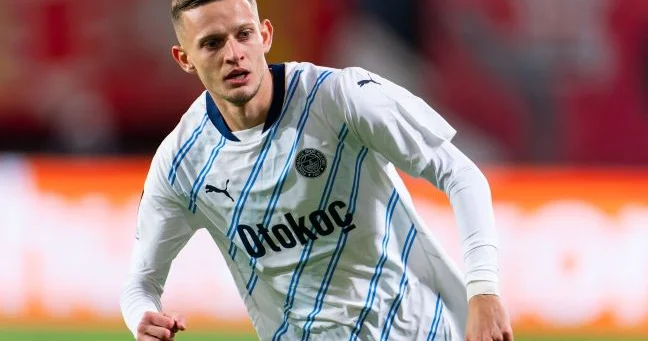 Fənərbağça məşhur futbolçusunu satdı