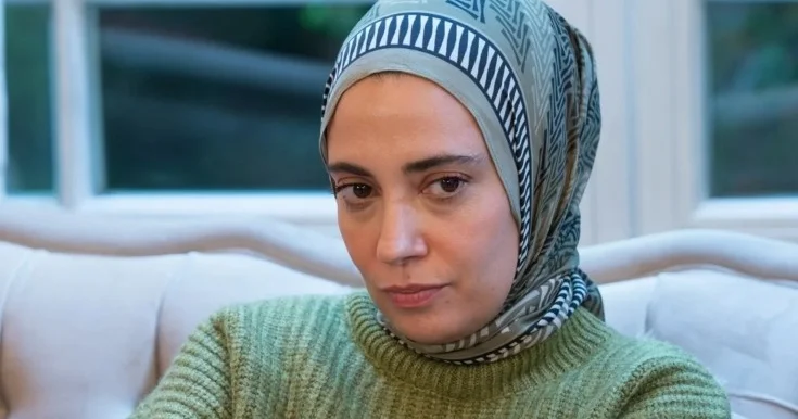 Daha bir aktyor Kızılcık şerbeti nə qayıdır Foto