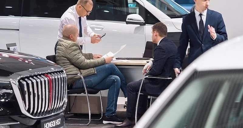 Китайские автосалоны теряют сеть в России: минус 643 точки за год