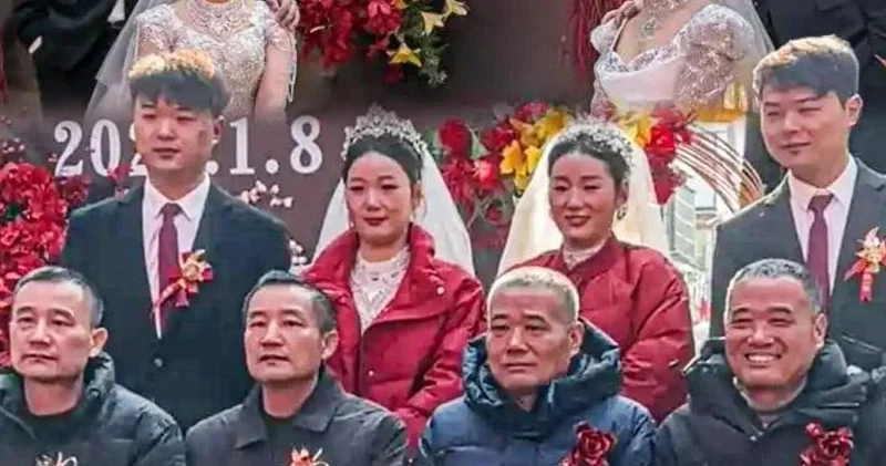 Əkiz qardaşlar əkiz bacılarla evləndi