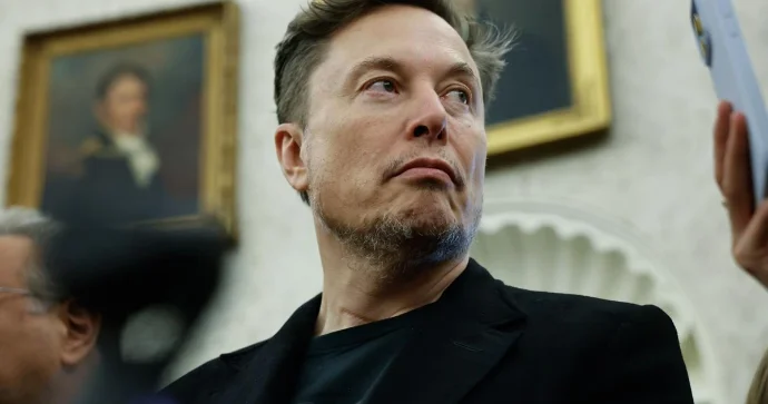 İstifadəçi ölümlərindən sonra Mask ChatGPT dən istifadə etməməyə çağırdı