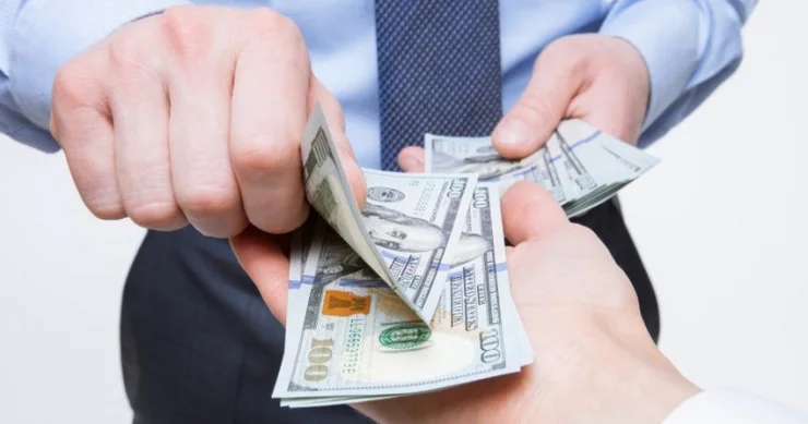 Bakıda biznesmenin yarım milyon pulu mənimsənildi Təfərrüat