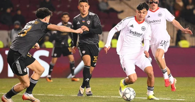 Карабах вырвал победу над Айнтрахтом