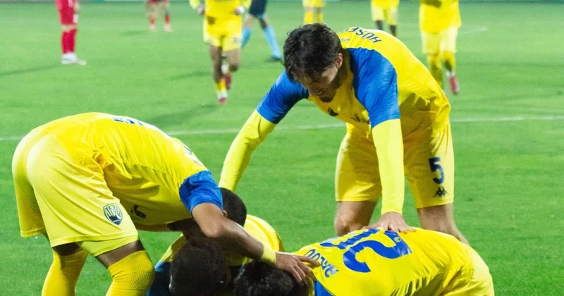 “Kəpəz” qış toplanışında 10 yetirməsinə şans verib FOTO