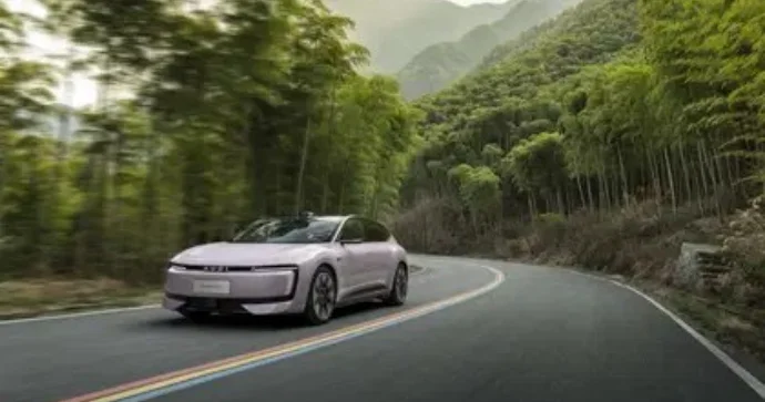 Çində ilin avtomobili alman maşını oldu