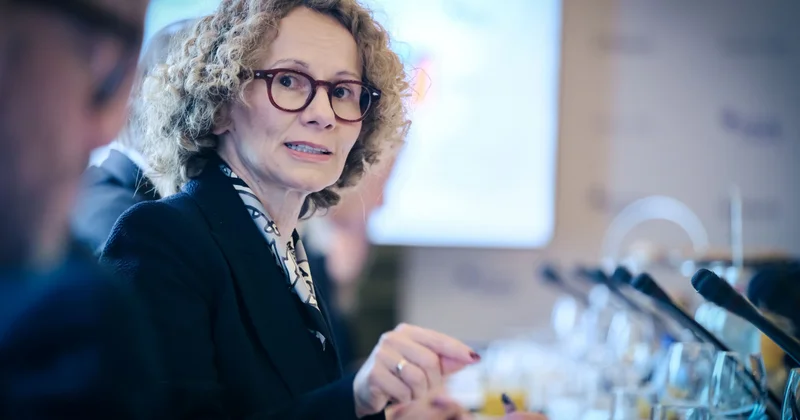 Радмила Шекеринская провела продуктивные встречи в Баку Minval Politika