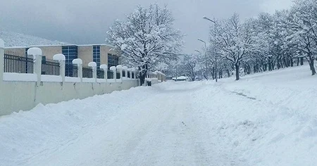 Aramsız qar: Azərişıq elektriki belə bərpa edir Video