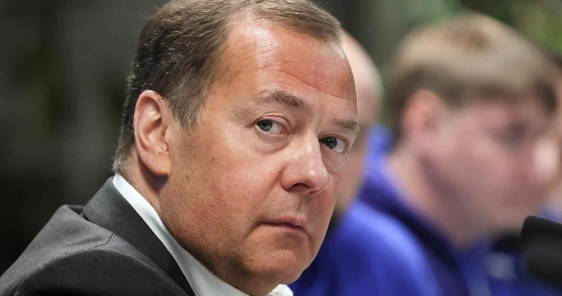 Форум в Давосе стал поводом для очередного словесного шоу Медведева