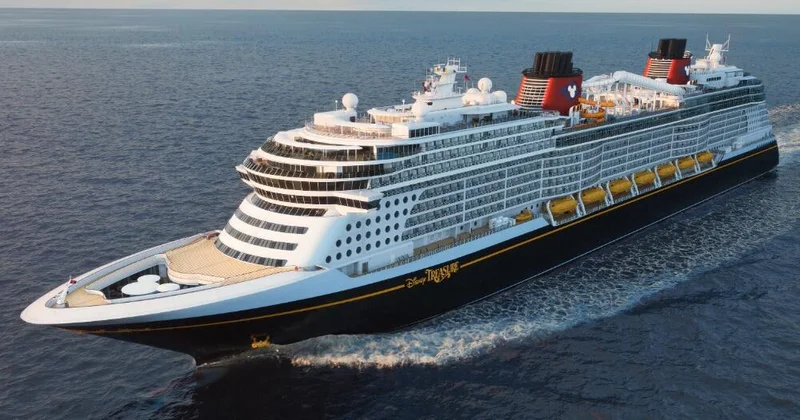 İçində morq və həbsxana olan kruiz gəmiləri: Hər il 25 nəfər itkin düşür FOTO