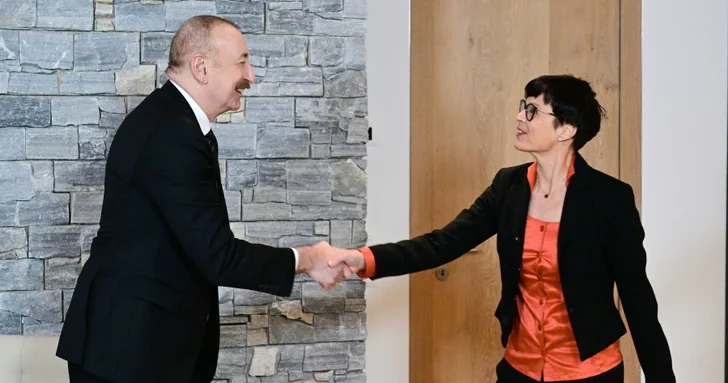 Ильхам Алиев встретился в Давосе с комиссаром Европейского Союза по вопросам расширения Мартой Кос