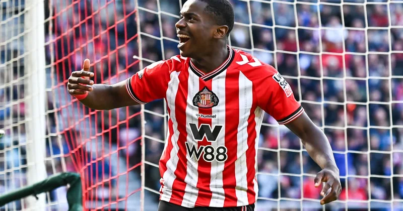 Sanderlend Noa Sadiki üçün qapıları bağladı