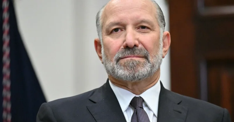 В Давосе освистали американского министра