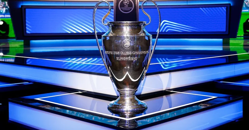 Стартовал матч между Карабахом и Айнтрахтом Лига чемпионов УЕФА