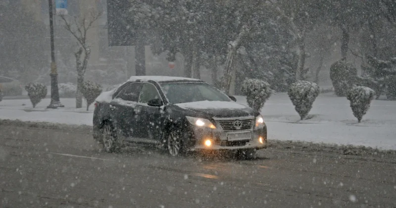 Qarlı havaya görə 1 gündə 500 ə yaxın sığorta hadisəsi qeydə alınıb