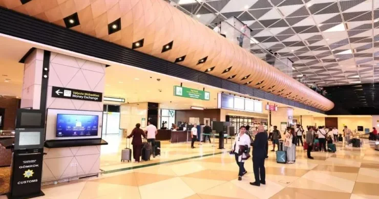 Aeroport gömrüyündə nə baş verir?