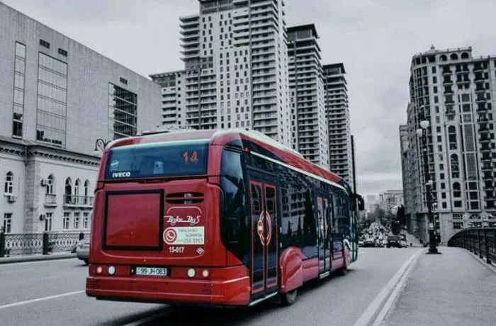 Hava şəraitinə görə avtobuslar gecikir Rəsmi