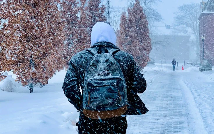 Bu universitetdə dərslər təxirə salındı