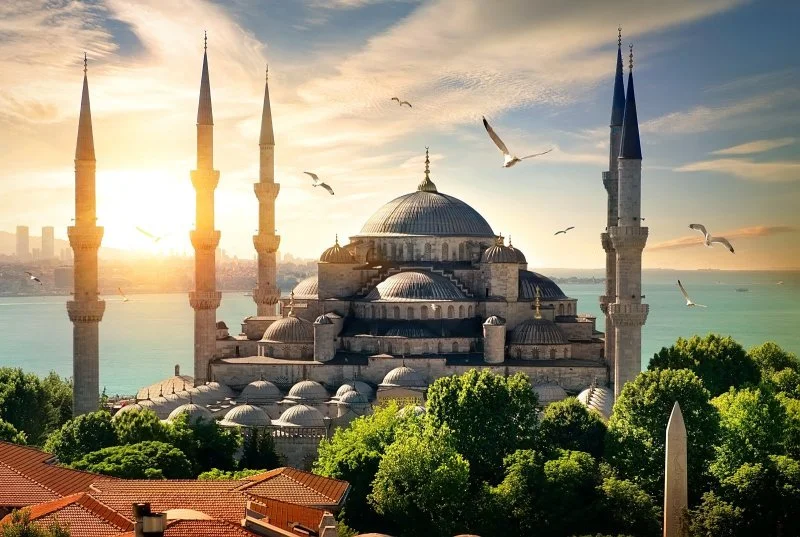 Türkiyəyə səfər edən turistlərin sayı ötən ay rekord vurub