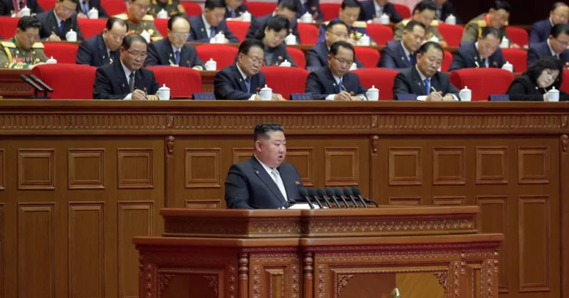 Ким Чен Ын оценивает прогресс страны на IX съезде Трудовой партии