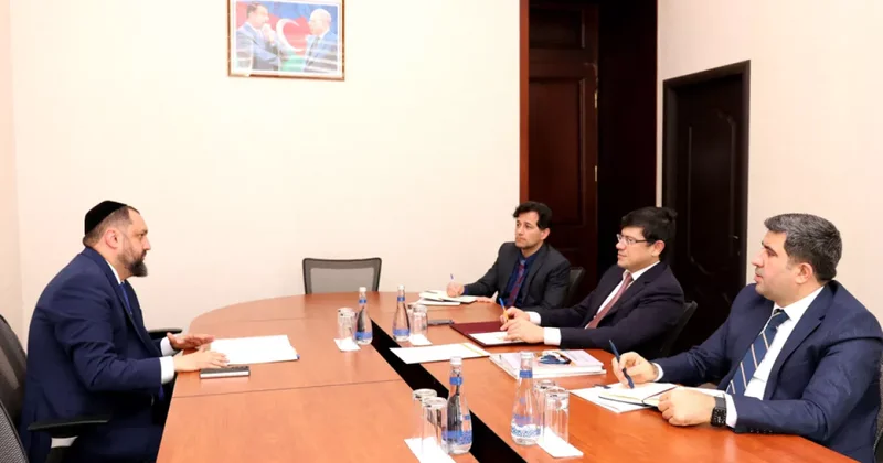 Глава Госкомитета встретился с председателем Бакинской религиозной общины сефардских евреев