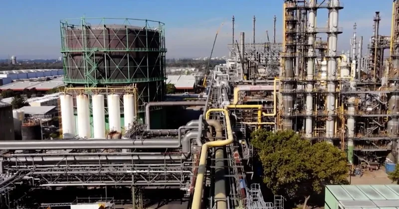 Цены на природный газ в Европе взлетели на 35% после нового удара Ирана