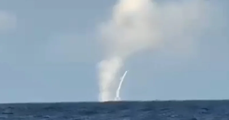 Ракетный выстрел с неопознанной подлодки с берегов Кипра видео