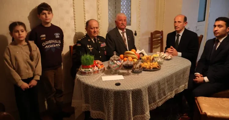 Polkovnik Cəlil Xəlilov bayramı şəhid ailəsi ilə birlikdə qeyd ETDİ