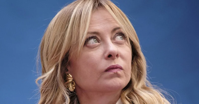 Politico: Мелони заявила, что понимает позицию Орбана по финансированию Украины