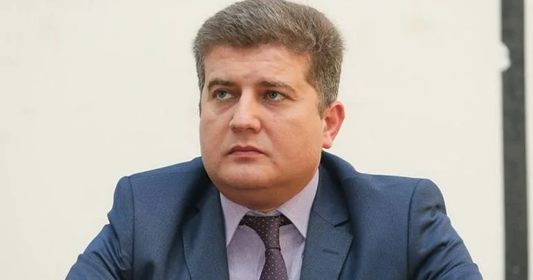 Erkin Qədirli: “Bu deputatlarda hüquqi savadsızlıq var”