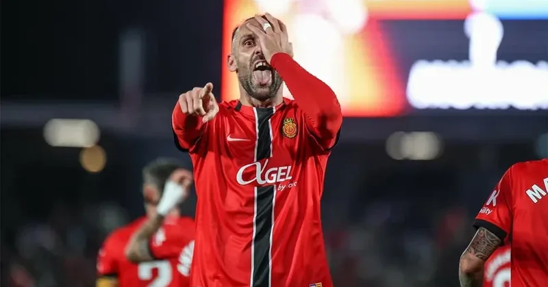Fənər sabiq futbolçusunu geri qaytarır?