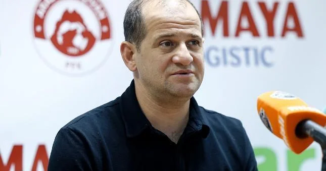 Elmar Baxşıyevə sual verdim ki, onu ehtiyatda oturtmaq üçün gətirmişik?