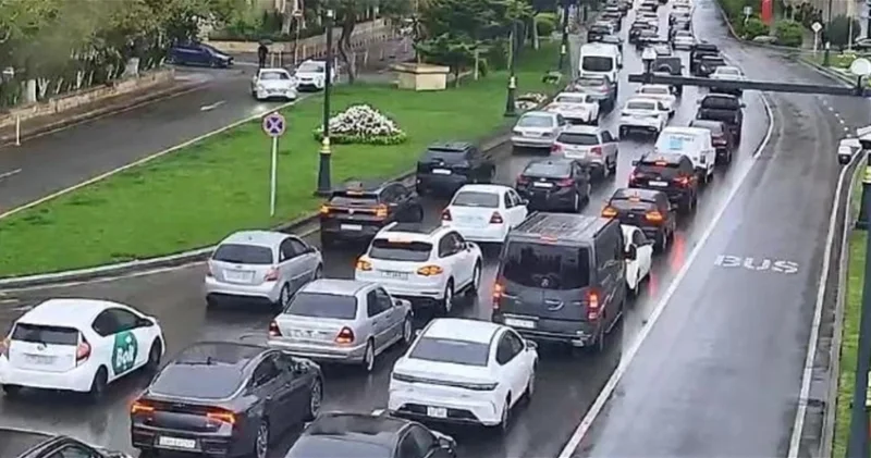 Где в Баку сейчас пробки? Список загруженных дорог