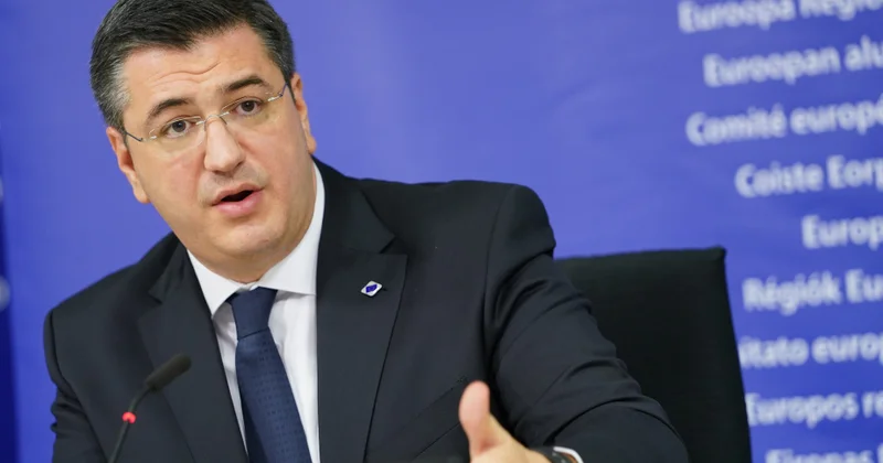 Aİ Komissarı Hörmüz boğazının bağlı qalmasının fəlakətli nəticələri barədə xəbərdarlıq edib