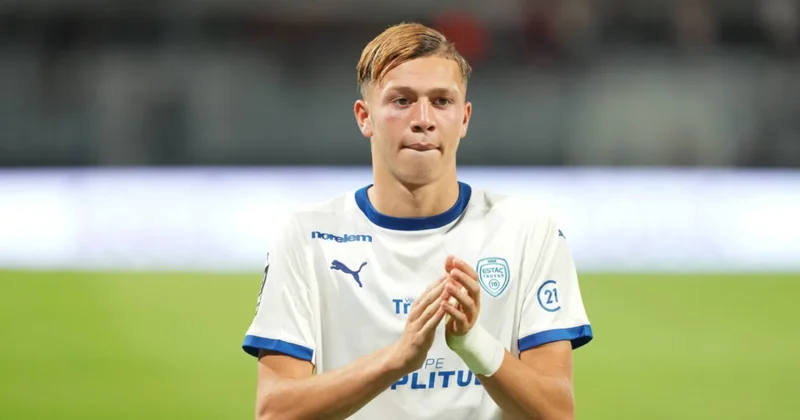 “Mançester Siti” gənc futbolçu transfer edir İdmanXəbər
